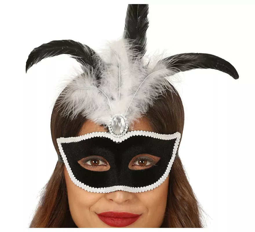 Translation missing: it.Antifaz de Terciopelo Negro con Plumas