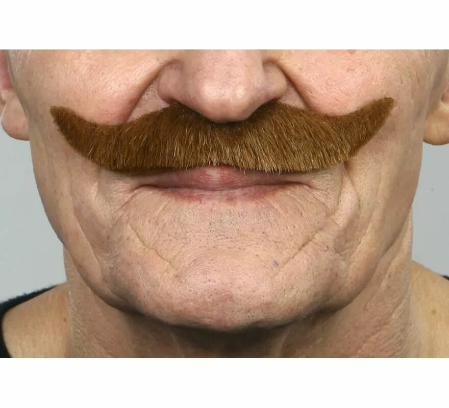 Translation missing: es.Bigote de Inglés castaño