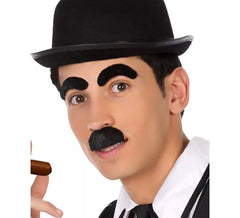 Attore di baffi e sopracciglia anni '20