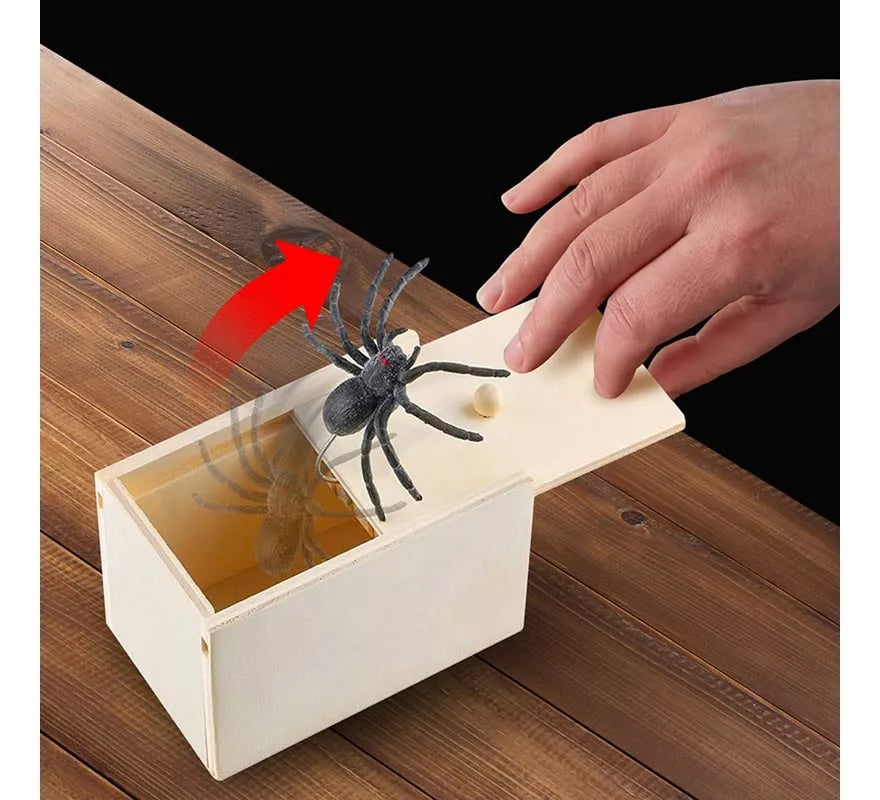 Translation missing: it.Caja de Madera con Araña de Broma