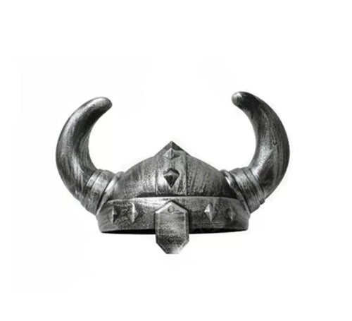 Casco Vikingo plateado envejecido con cuernos