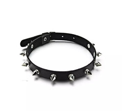 Collana punk nera con punte