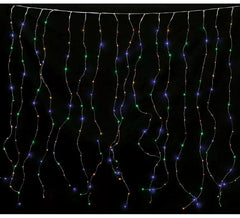 Tenda a fili composta da 300 LED multicolori
