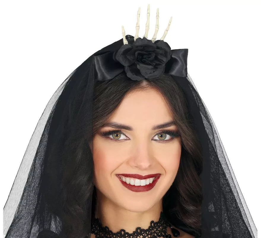 Translation missing: it.Diadema con Velo Mano y Flor negra