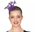 Diadema morada con plumas y arañas 23 cm