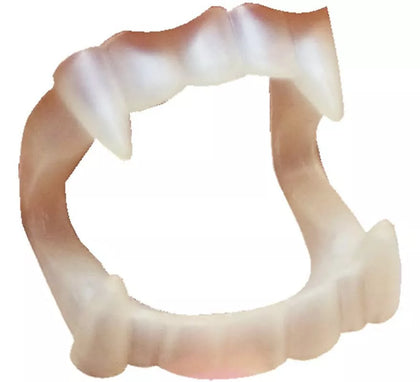 Dientes de Drácula fluorescentes