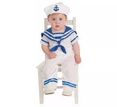 Costume da marinaio per un bambino