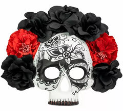 Maschera teschio del Giorno dei Morti con rose nere e rosse