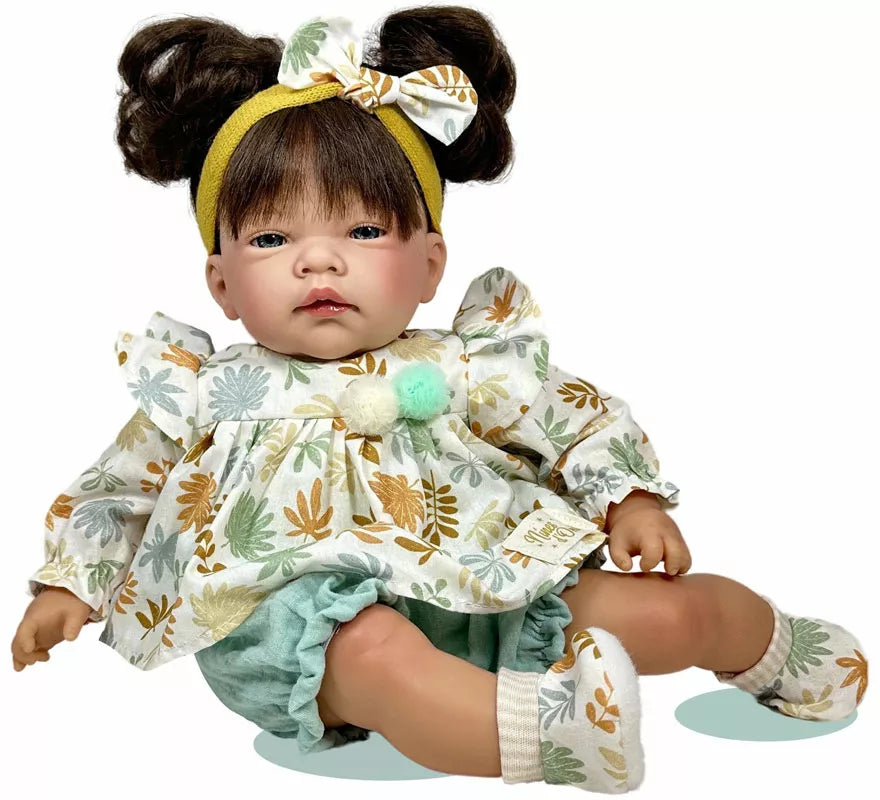 Muñeca Celia Floral verde menta de 45 cm